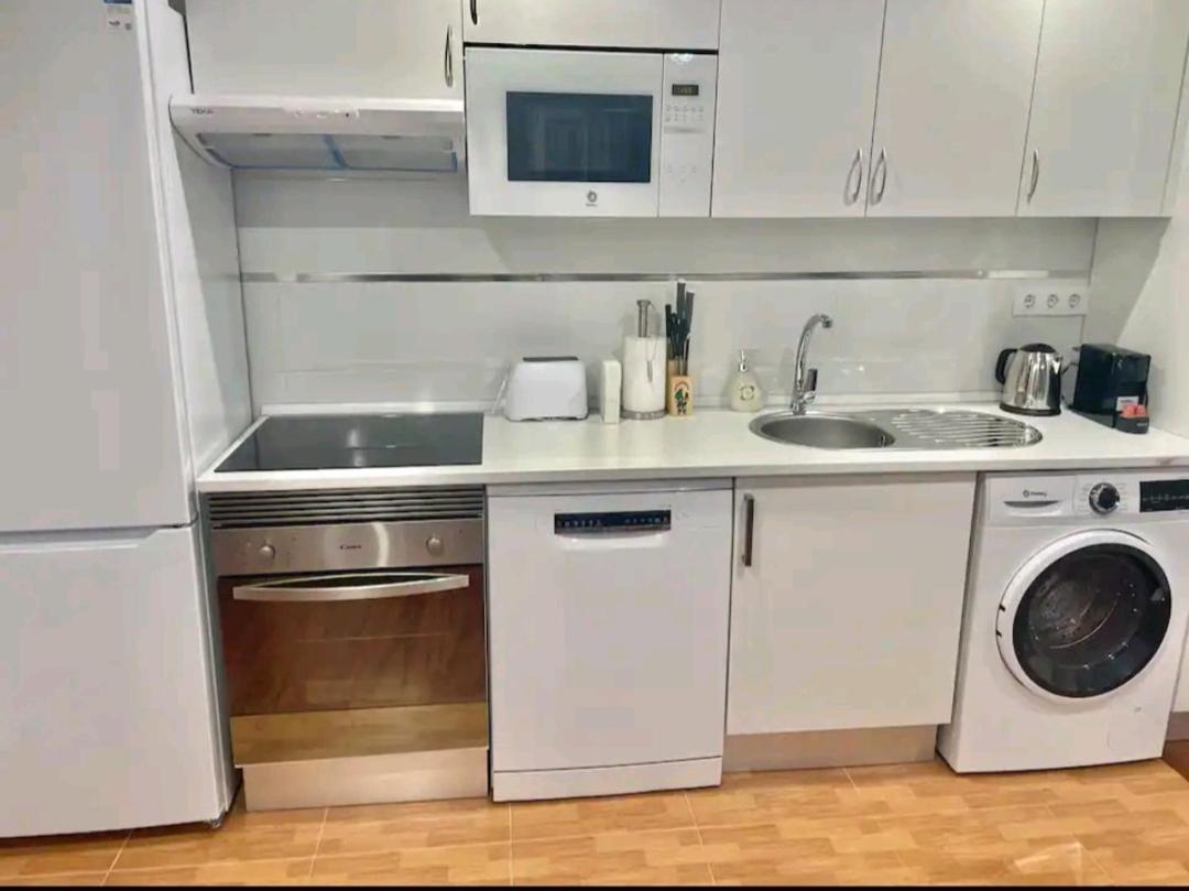 דירות אוביידו Piso Nuevo Centro Doctor Casal מראה חיצוני תמונה